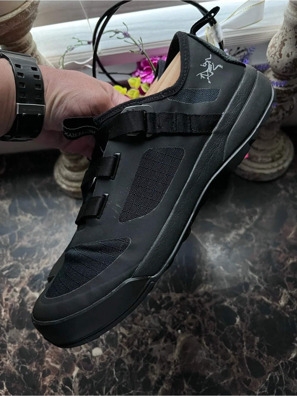 Arc'Teryx Arakys Approach  Athletic/Lifestyle Shoes  Size 10 Men/11.5 Women